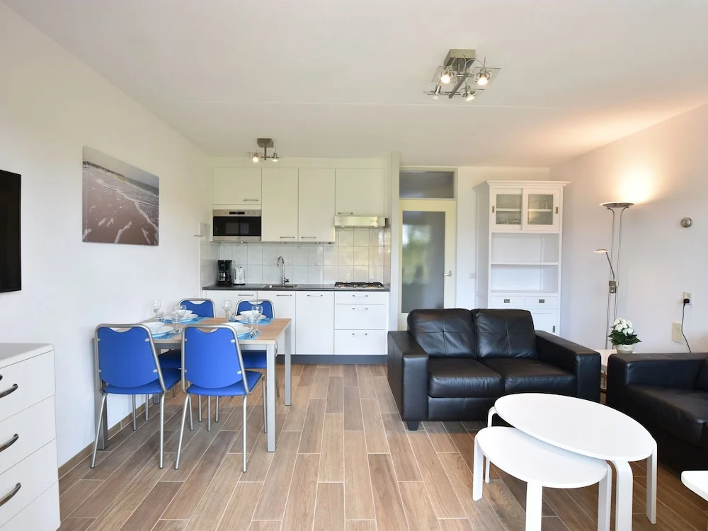 Tranquil Apartment in Nieuwvliet Near the Beach