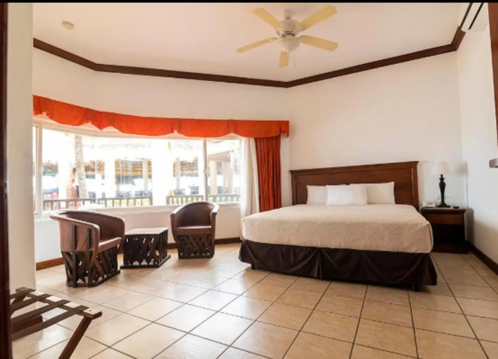 Hotel Cayman Suites