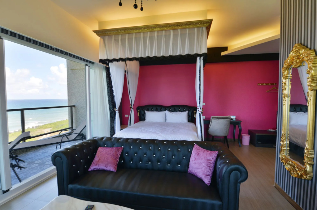White Spray B&B