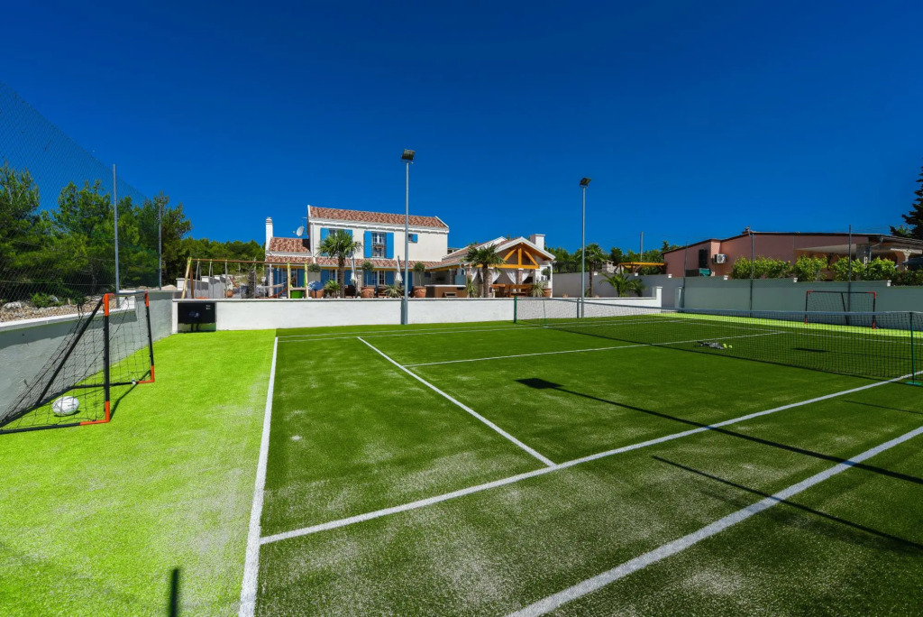Villa Mek