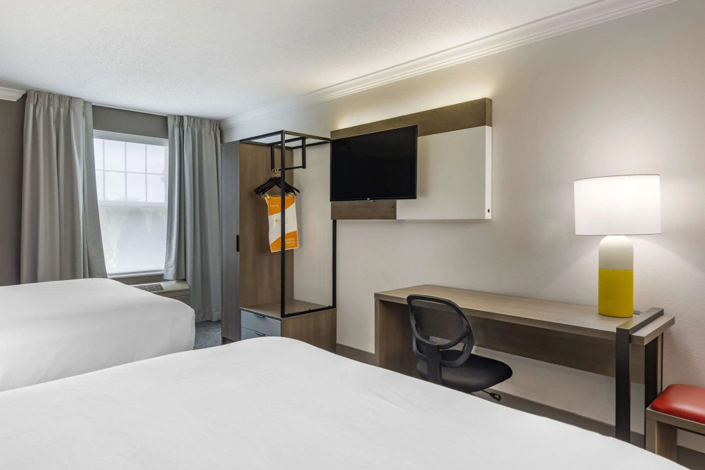 Comfort Inn & Suites Hadley - Amherst