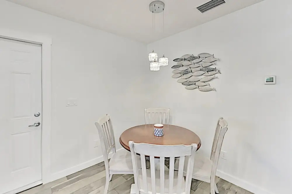 Lovely Anastasia Getaway W/ Walkable Locale 3 Bedroom Home
