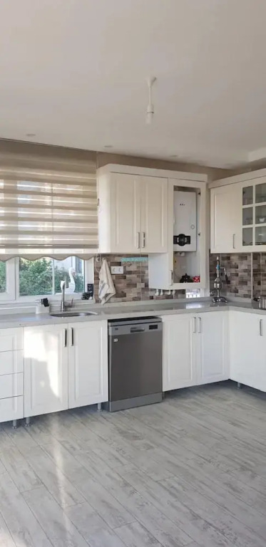 Luxury Villa 50 m to Beach in Cinarcik
