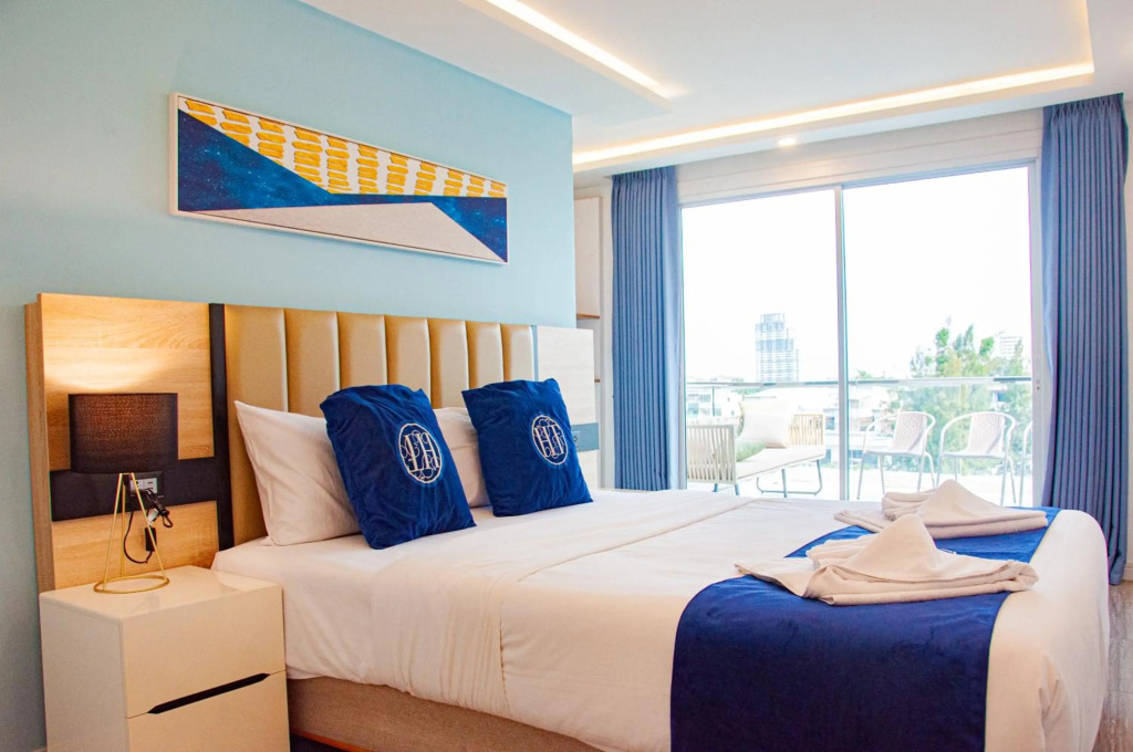 HT9 Hotel