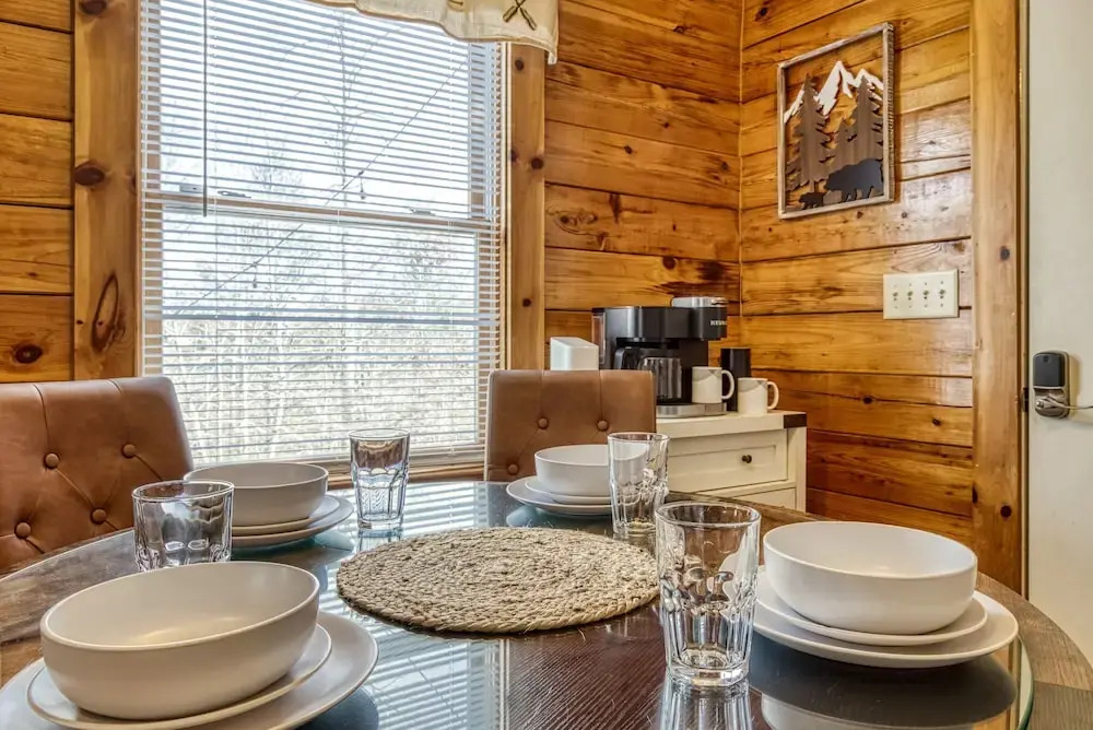 Greenbrier Woods 2 Bedroom Cabin