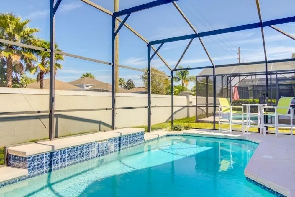 Southern Exposure Private Pool! 3 Bedroom Home by RedAwning