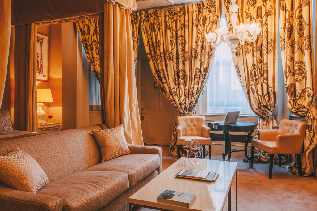 11 Cadogan Gardens and The Apartments