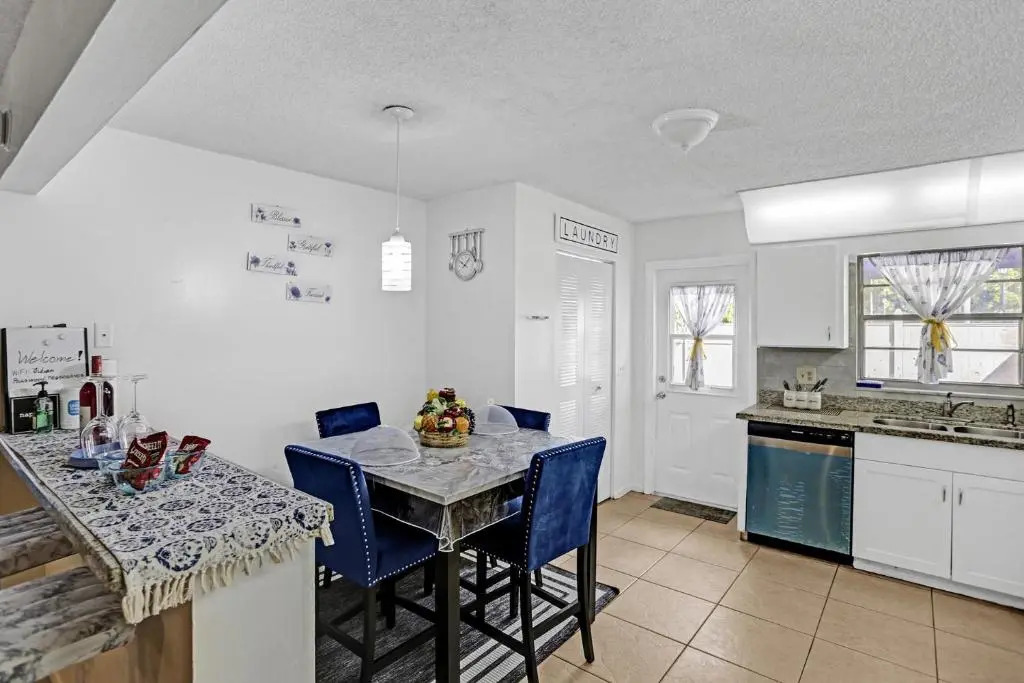 RJ3 guesthouse!Booking