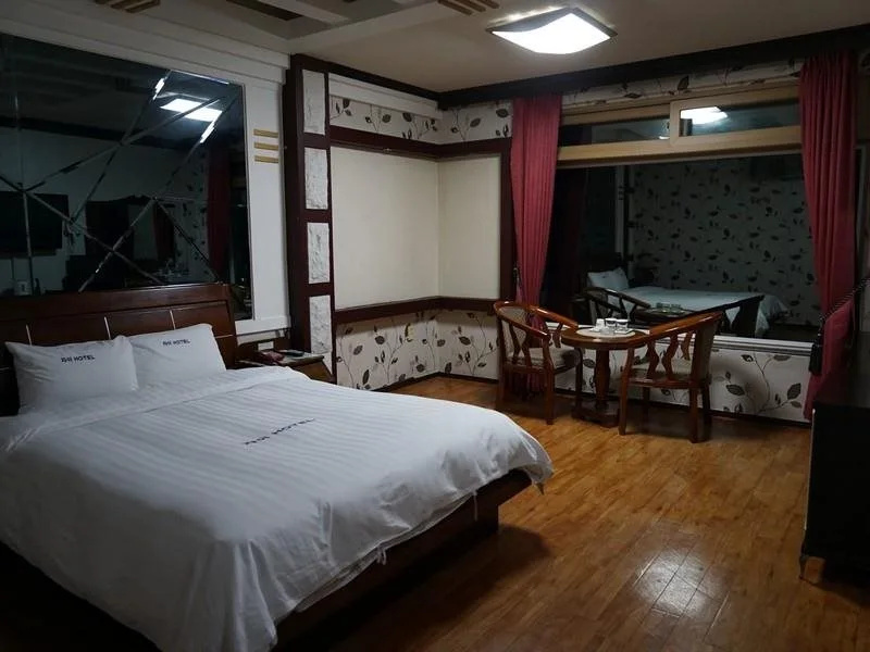 Xi Motel