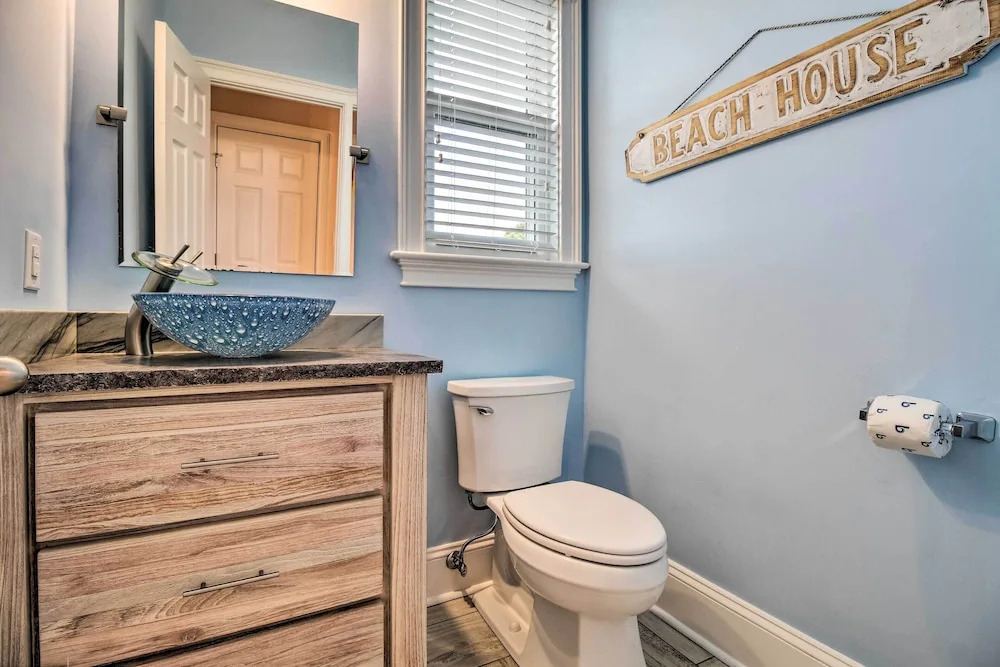 Tybee Island Home w/ Rooftop & Ocean Views!