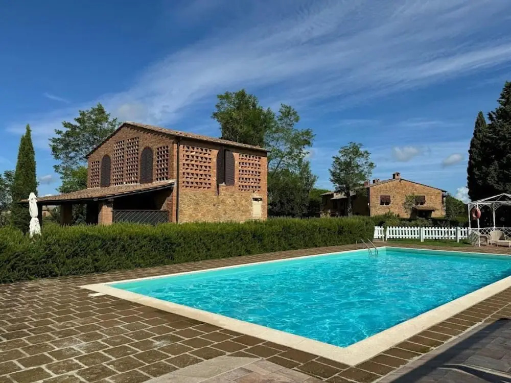 Romantic House in Tuscany With Pool Views