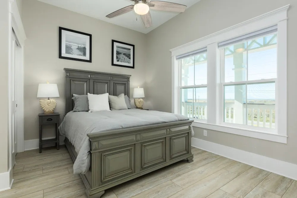 New Listing! Spacious Brand-new Beach 4 Bedroom Home