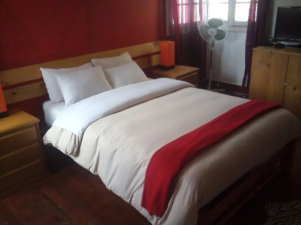 Pirwa Bed & Breakfast Inclan