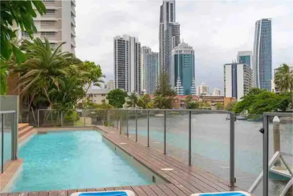 Affordable Unit Minutes To The Heart Of Surfers Paradise