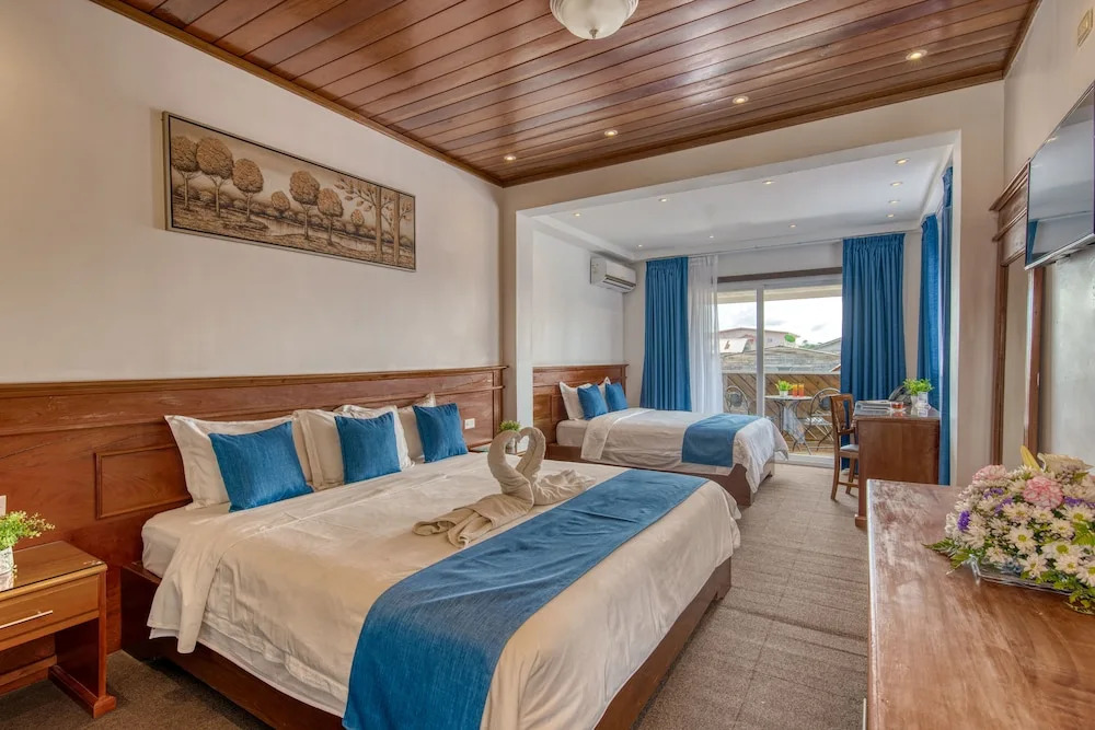 Swans Cay Hotel