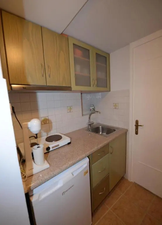 Konstantza Studios and Apartments