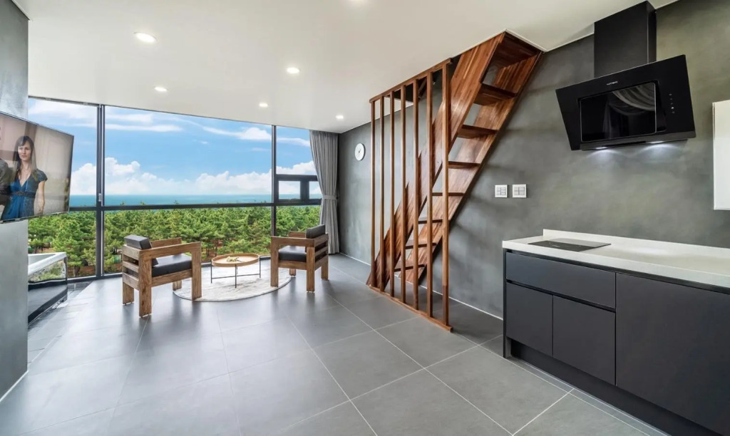 Gangneung B612 spa pension