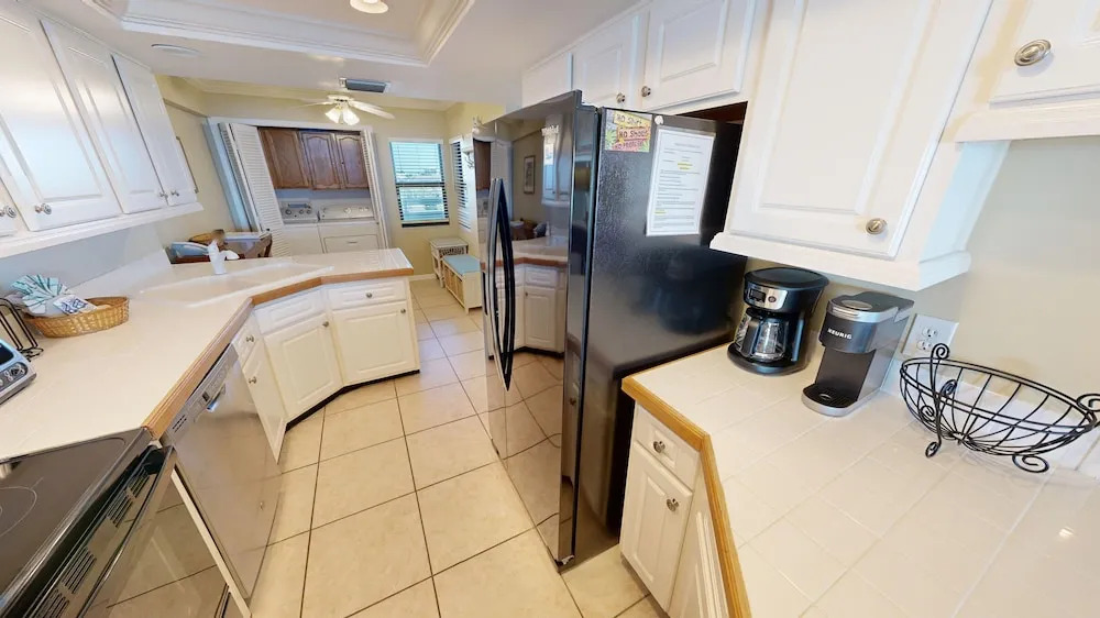 Inlet Reef 305 2 Bedroom Condo by RedAwning