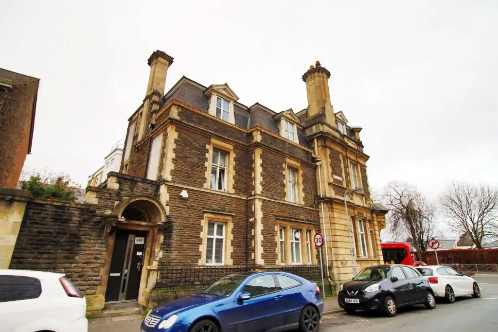 The Bank - LONG STAY OFFER - 1 Bed City Centre Apartment with Parking by CTO Serviced Apartments