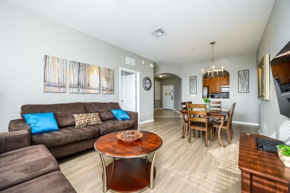 Epic Universe Beautiful Lakeview Condo, Vista Cay Orlando - 3013