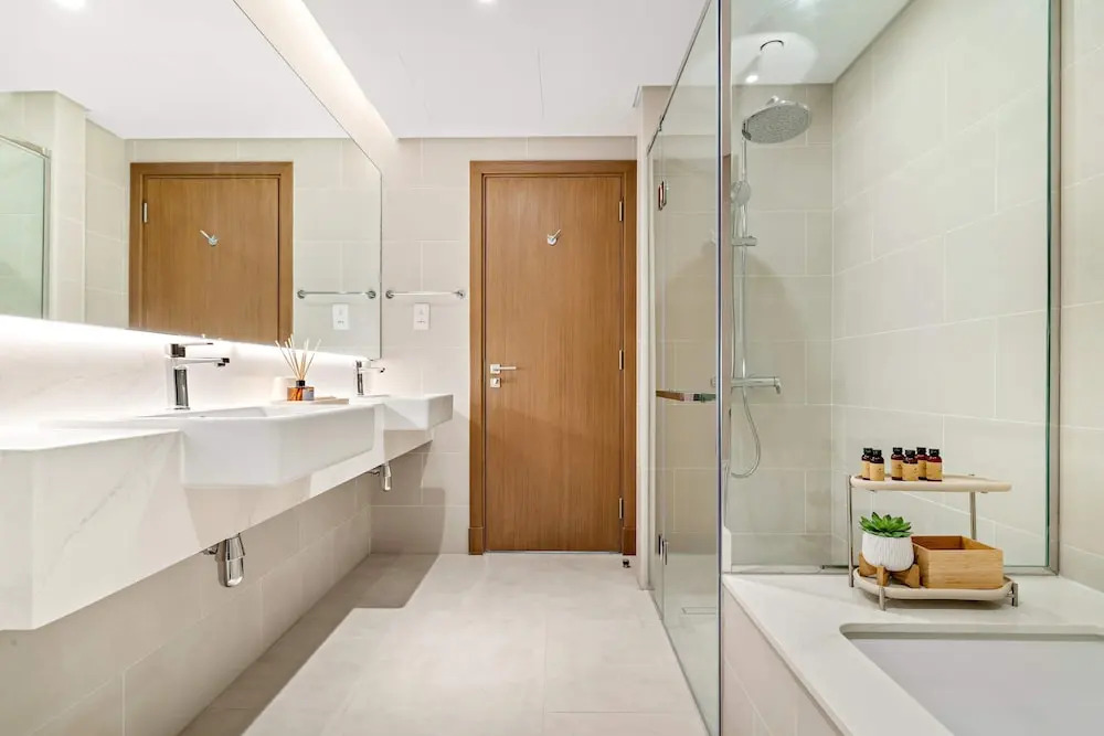 Bright 1BR Escape w Balcony Building Pool