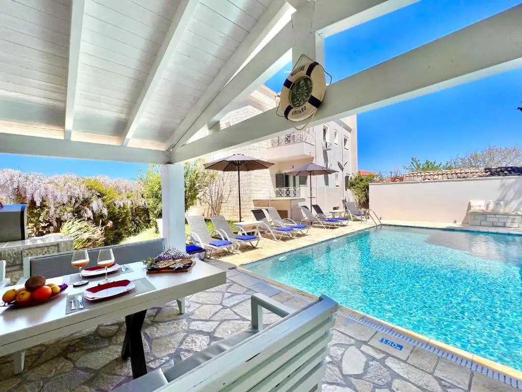 Beach Villa Heart House with private pool by DadoVillas