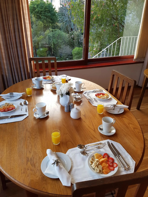 Valley Heights Guest House and B & B
