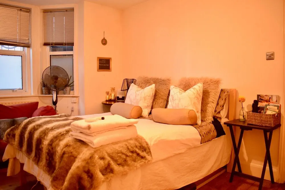 2 Bedroom Flat in Central London With a Garden