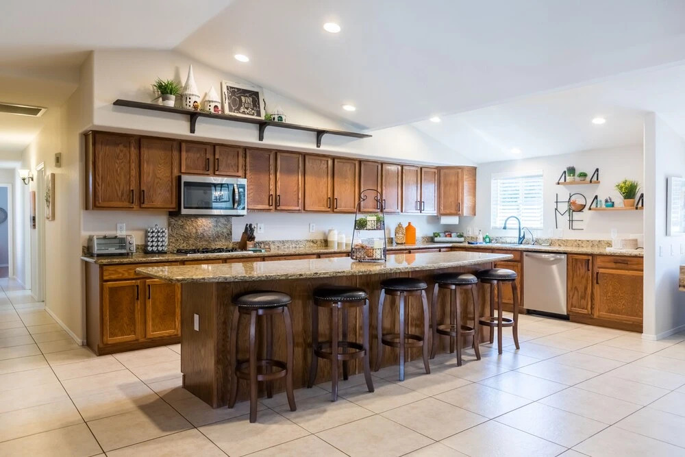 12730 Avondale