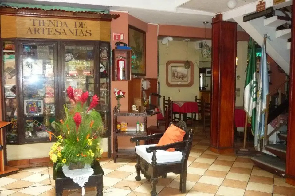 Hotel Quetzali