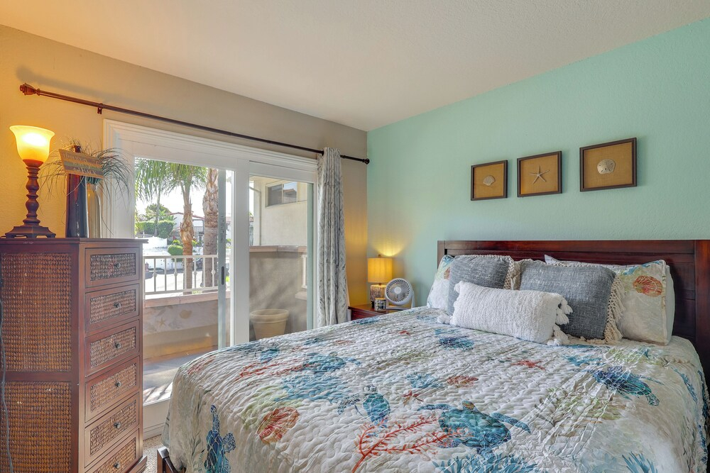 Walk to Beach + Pier: San Clemente Family Getaway