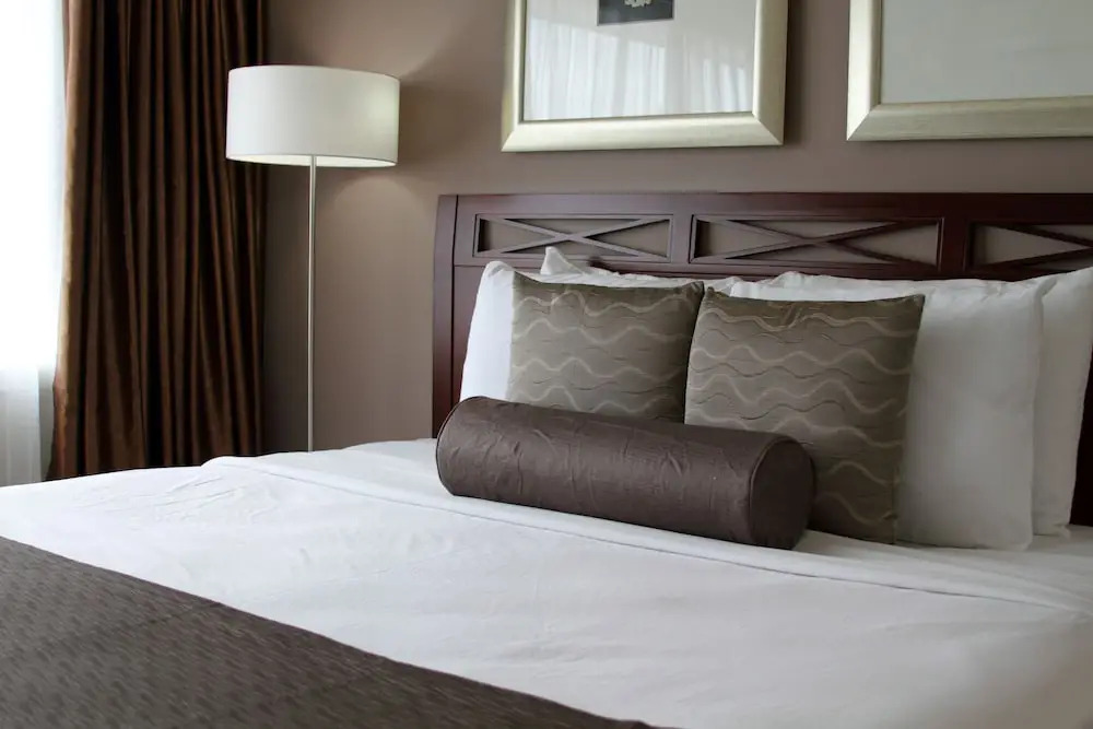 Red Lion Inn and Suites Victoria