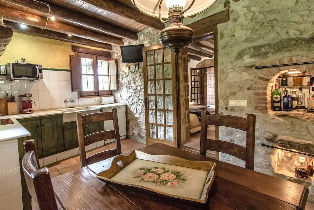 Catalunya Casas Stunning Costa Brava mountain retreat and 30kms away from the beach