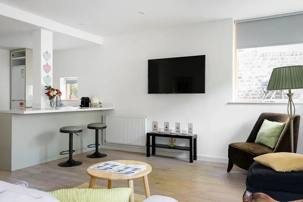 Huge Garden 3-bedroom Modern Apartments in Camden