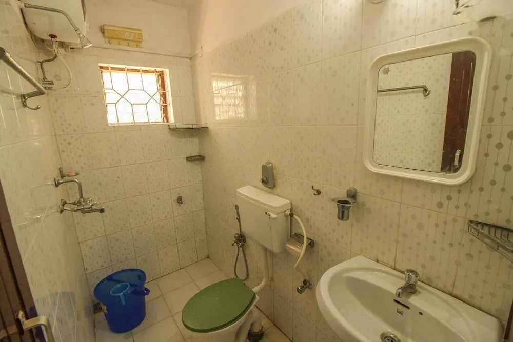 Oyo 9893 Green View 2bhk