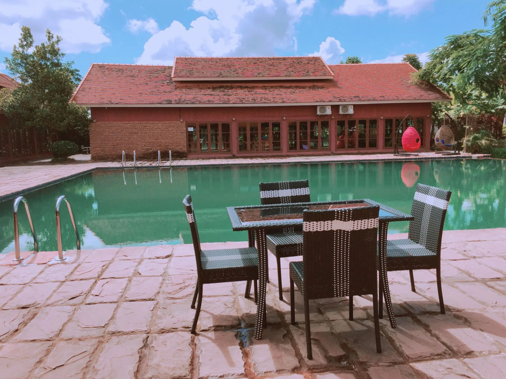 Chiangmai Royal Creek Hotel