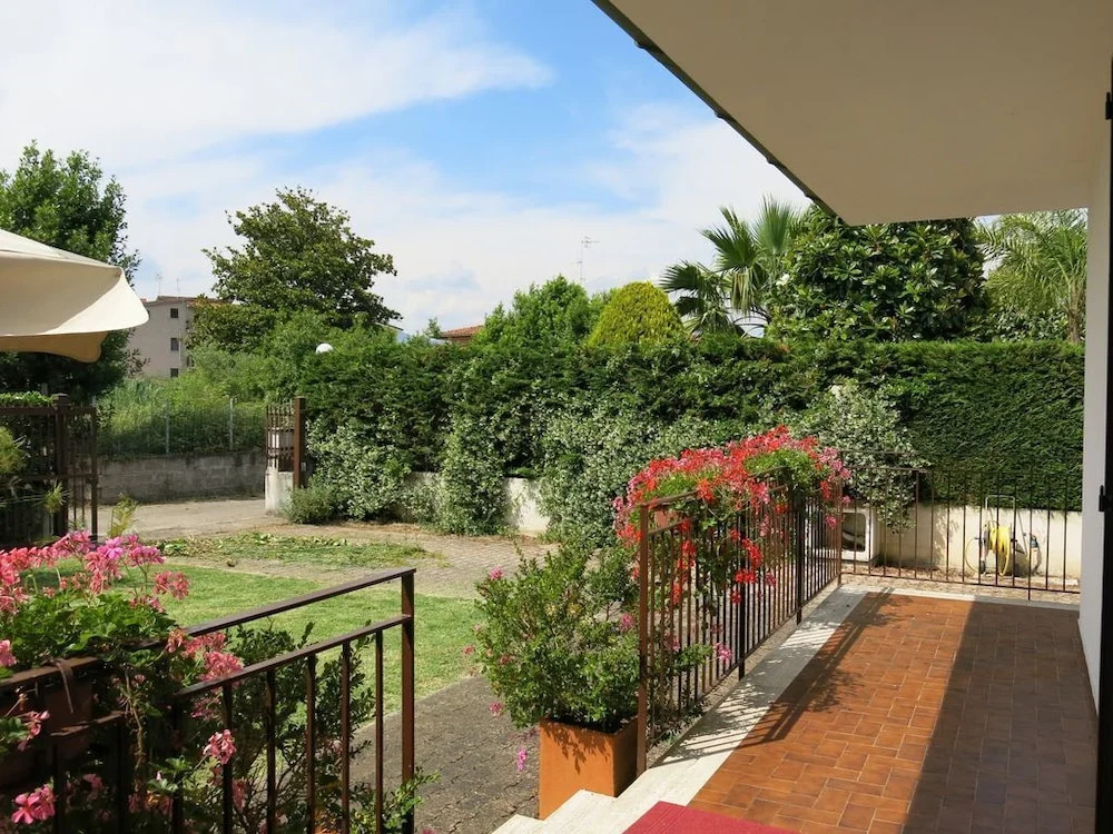 Sergy1 - villino con giardino al mare