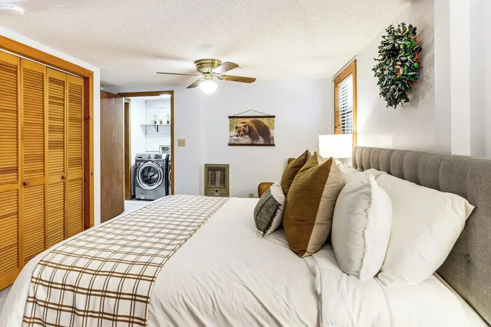 Cartecay River Retreat w/ Yard & Screened Porch!