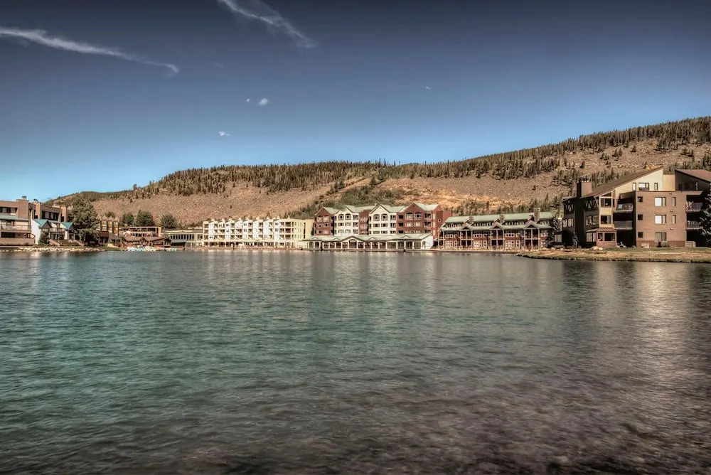 Lakeshore 1540 by Book by Owner