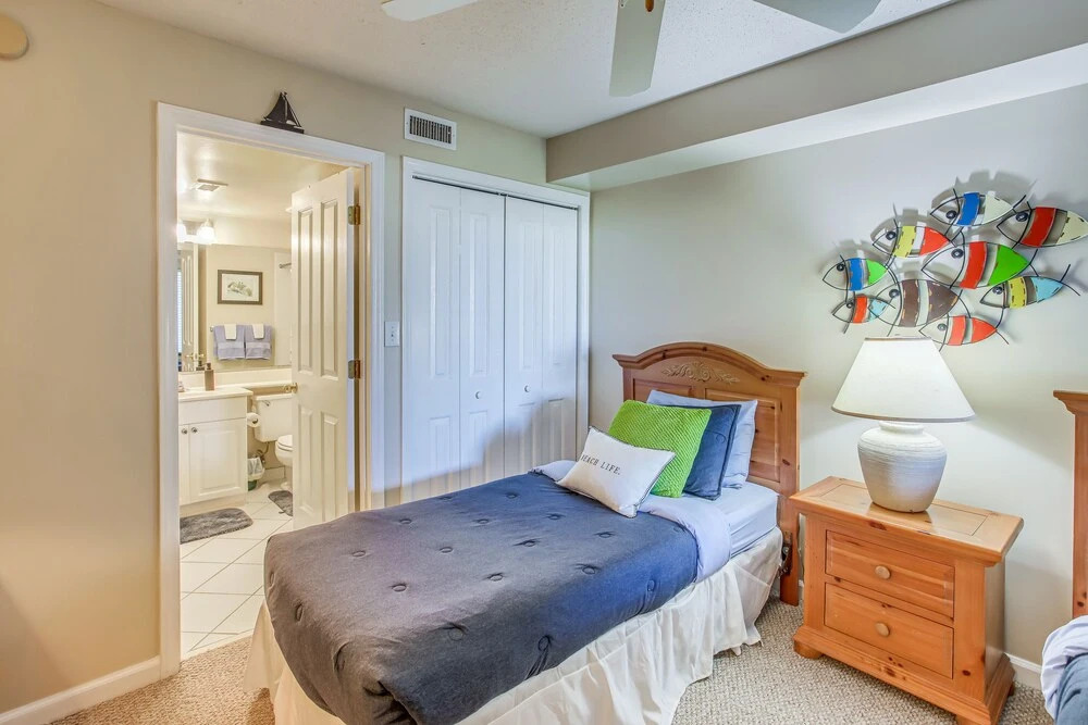 Pawleys Island Condo - Balcony, Pool & Ocean Views