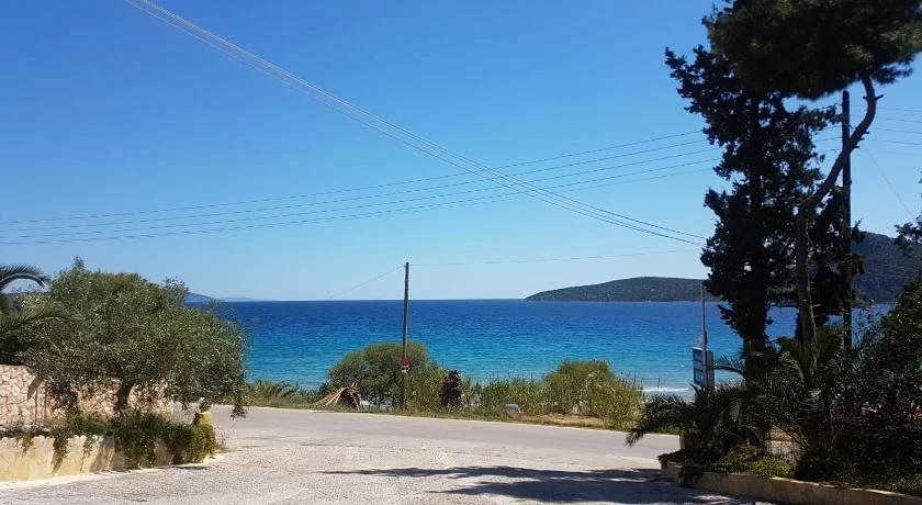 Tolon Beach Hotel
