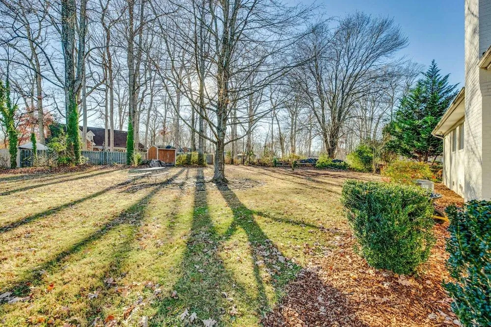 Stay Awhile Charming Greensboro House Close to Must-See Places
