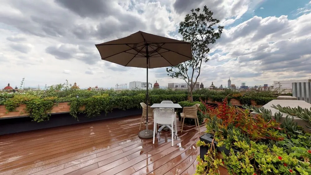 Perfect City Center Pad
