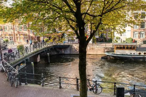 Canal-View Studio in Jordaan, Smart TV