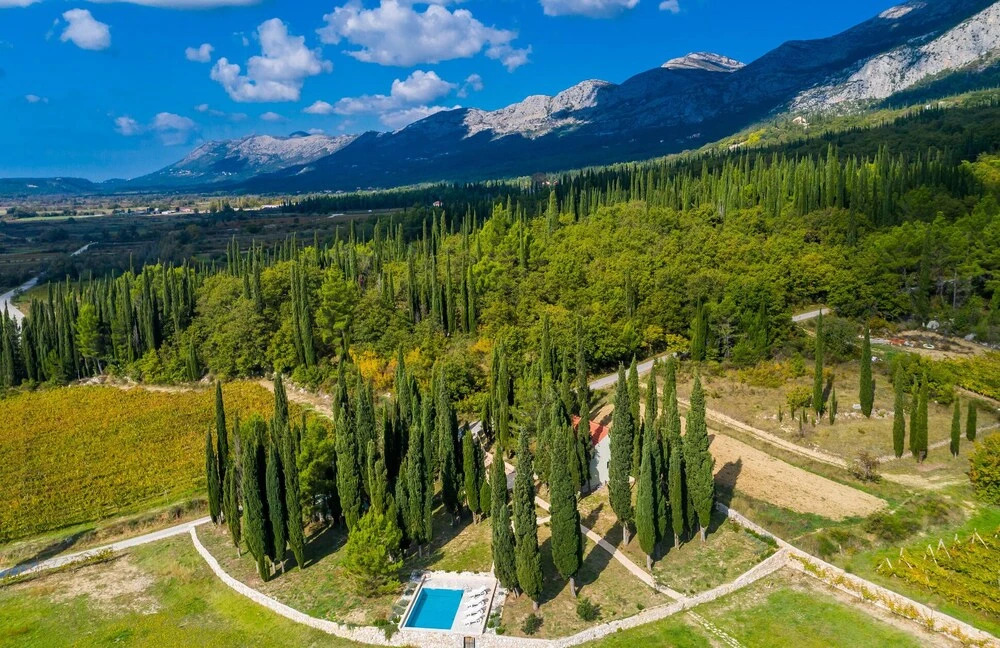 Amazing Home in Gruda With Outdoor Swimming Pool, Wifi and 2 Bedrooms