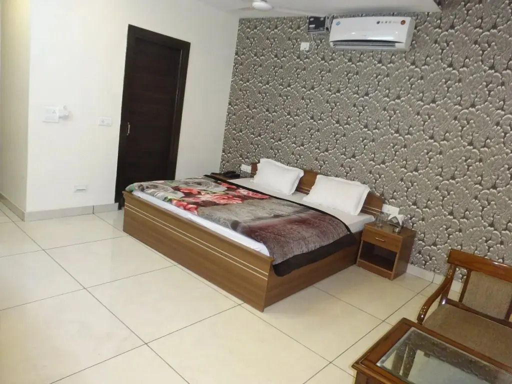 The Shradha Hotel