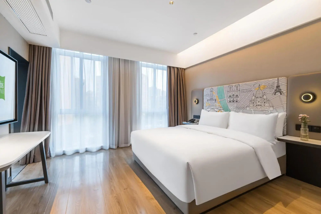 Ibis Styles Lianyungang Ganyu Wuyue Plaza