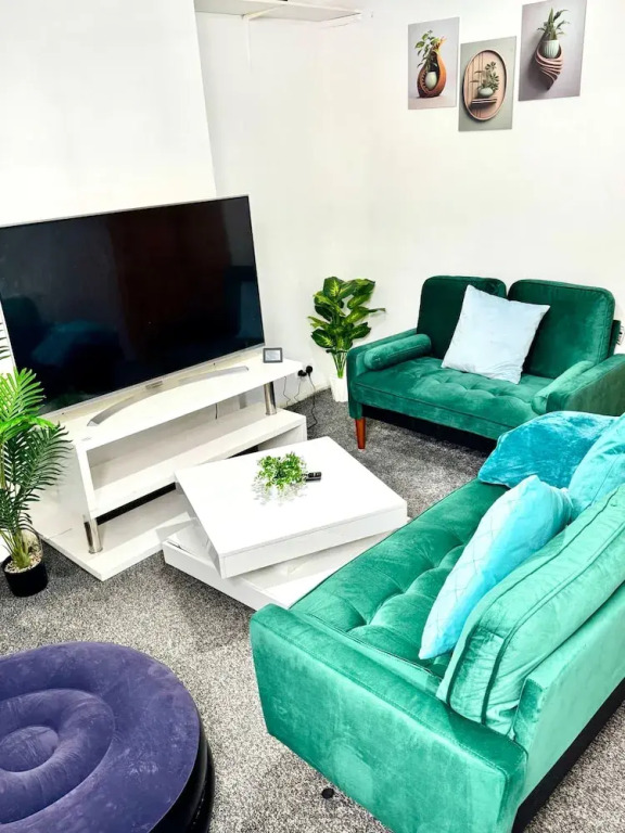 Cosy Leicester Apartment With 2 Bedrooms