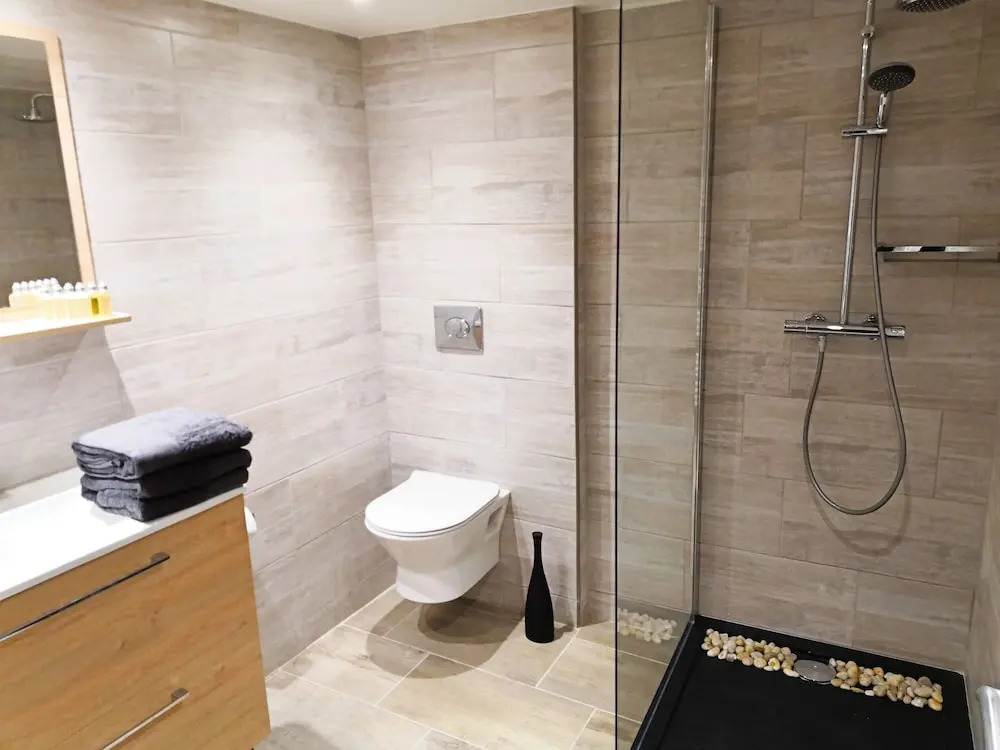 Beautifully Refurnished with AC