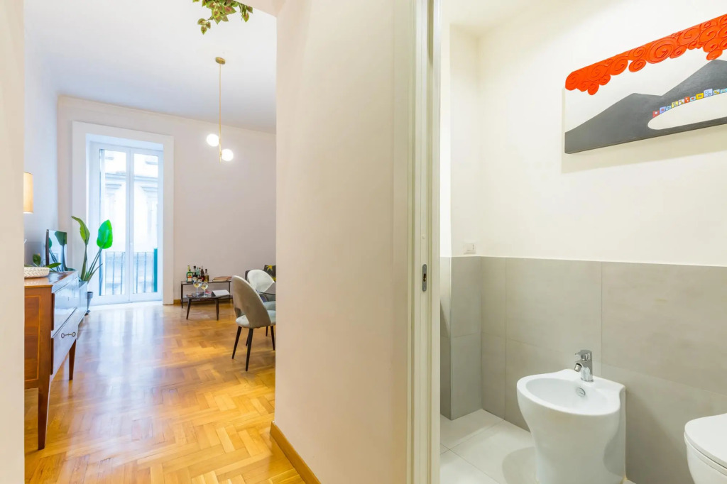 Chiatamone Design Apartment by Wonderful Italy